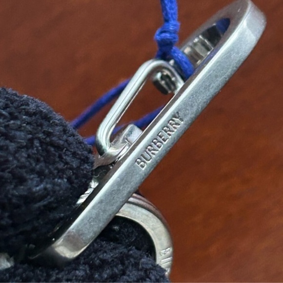 New Burberry leather bishop chess charm / key holder - Picture 4 of 13